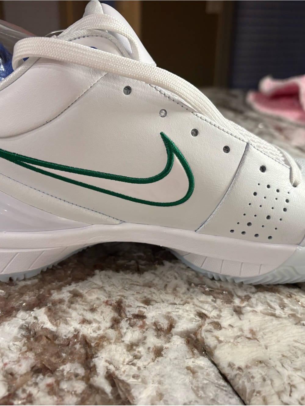 Nike Kobe 4 Protro Color Way Timberwolves Open Package Size 9.5
$150 - Picture 3 of 4